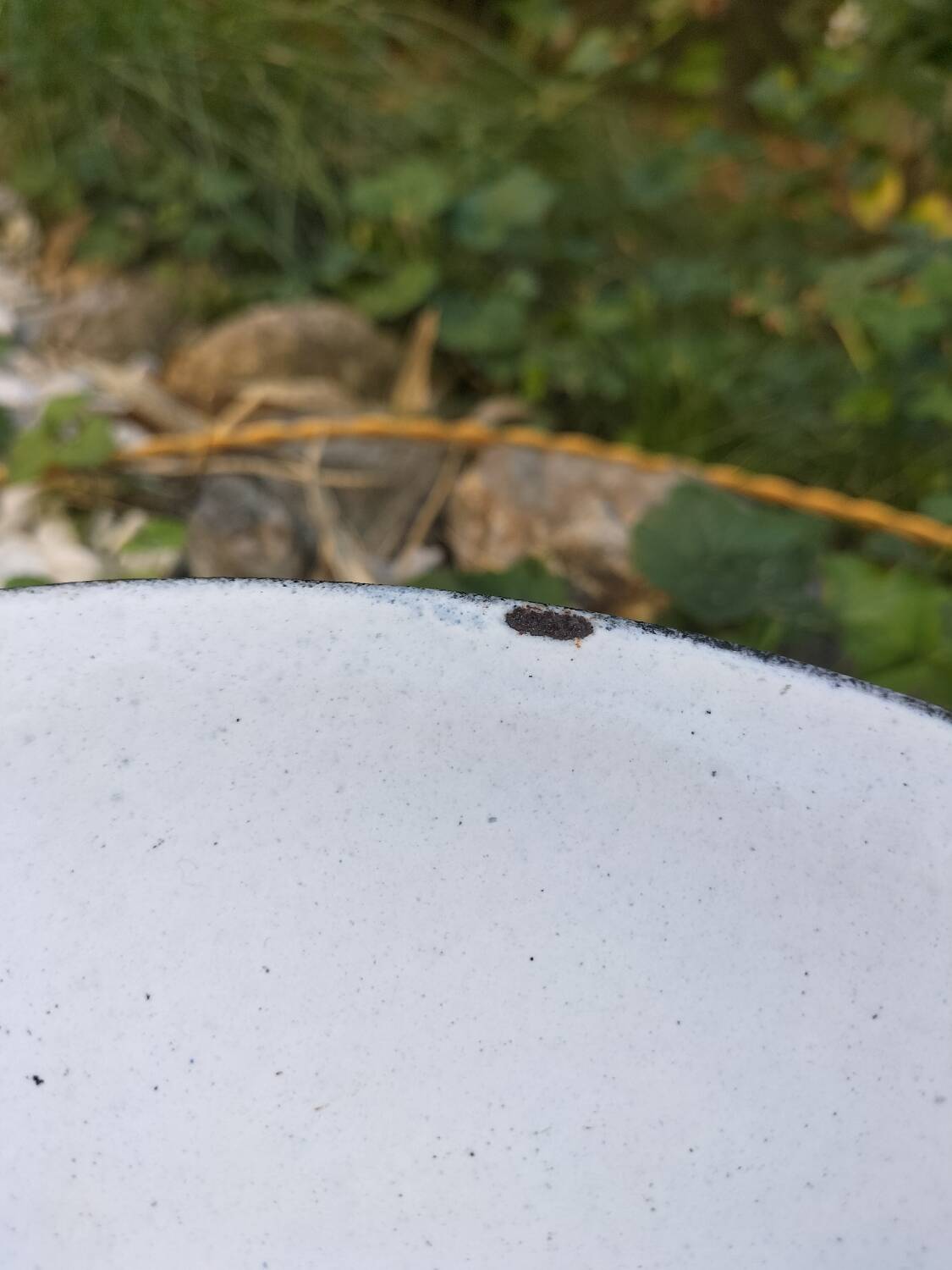 3 suspensions en tôles émaillées