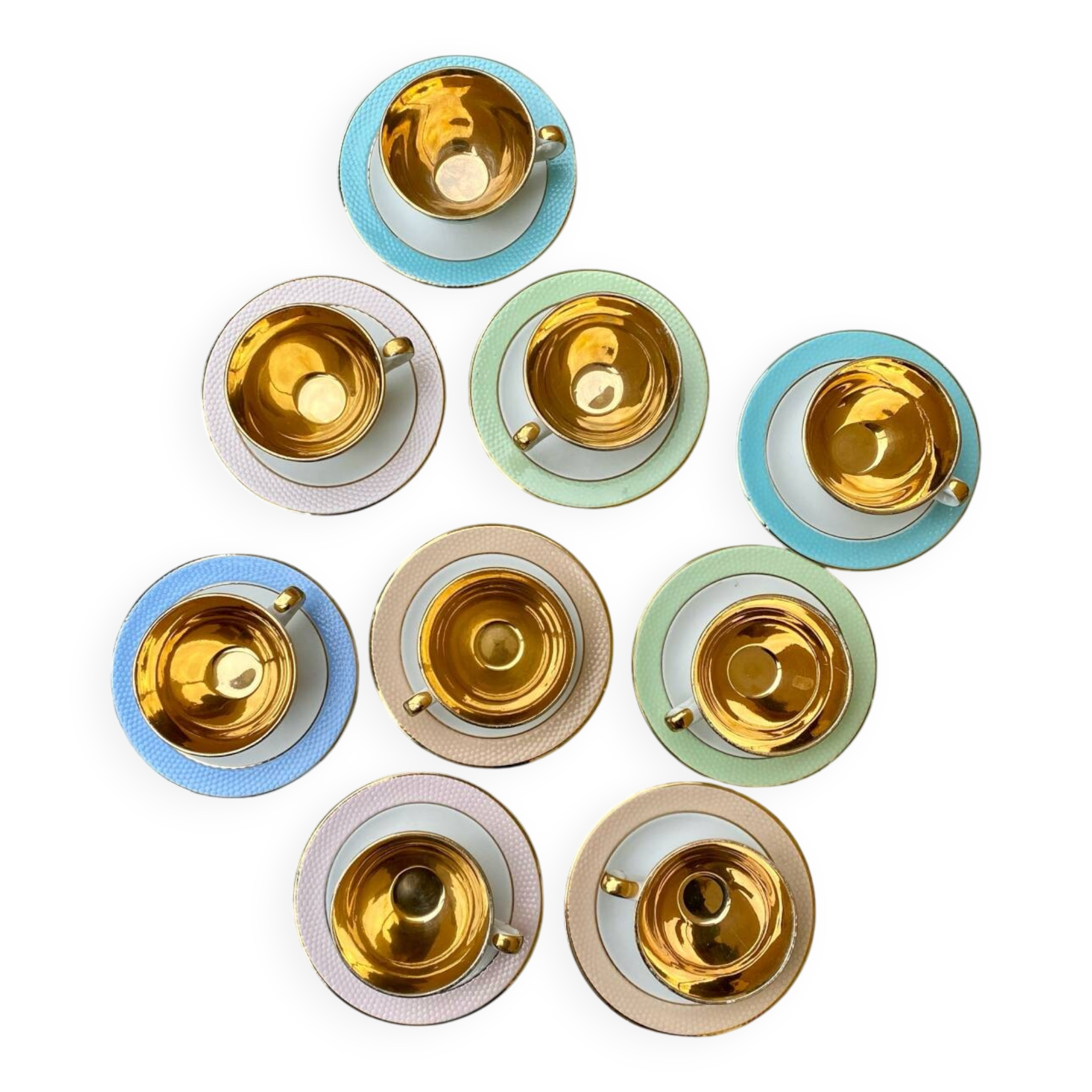 L'Amandinoise colored cup set