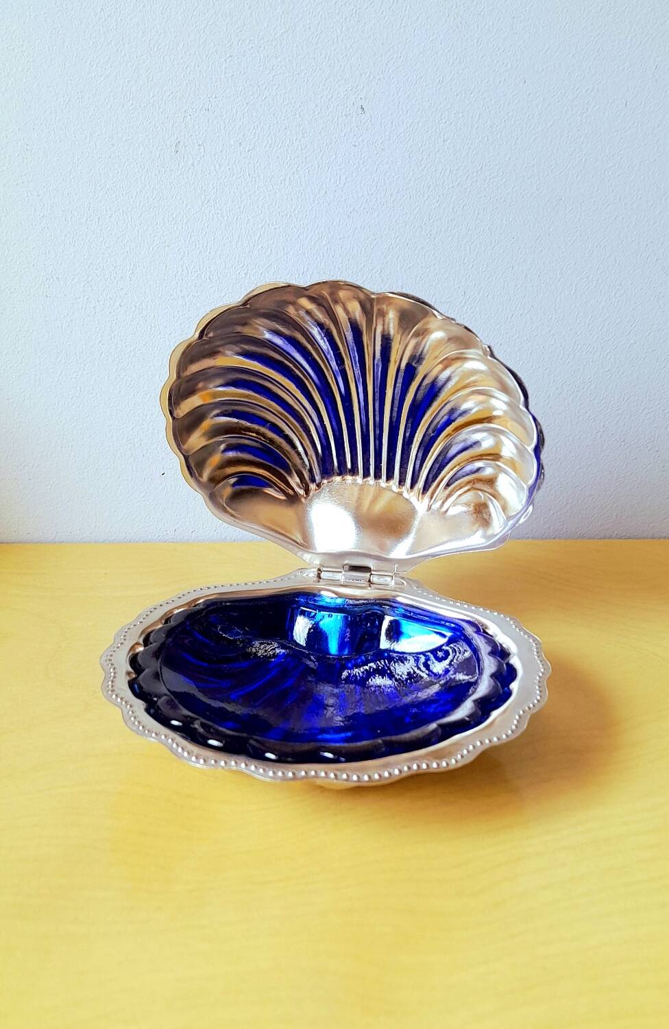 Shell butter dish 1950