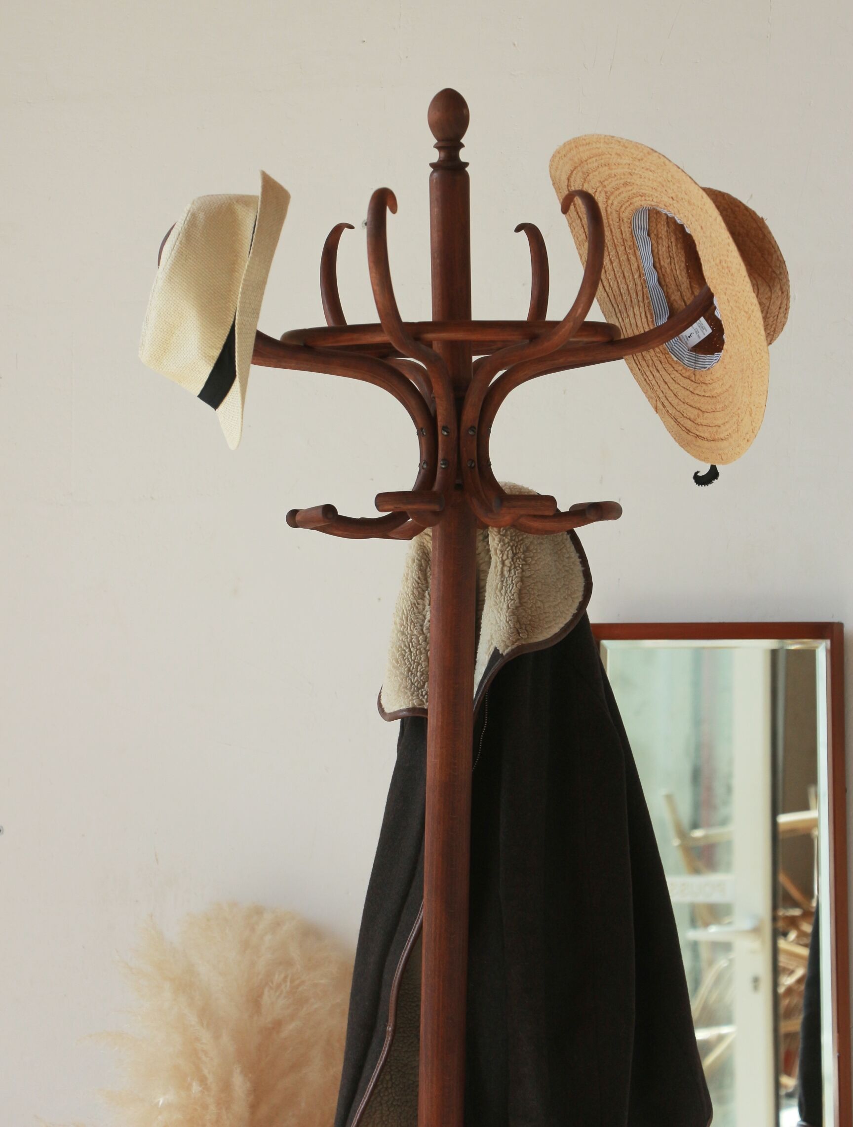 Parrot coat rack