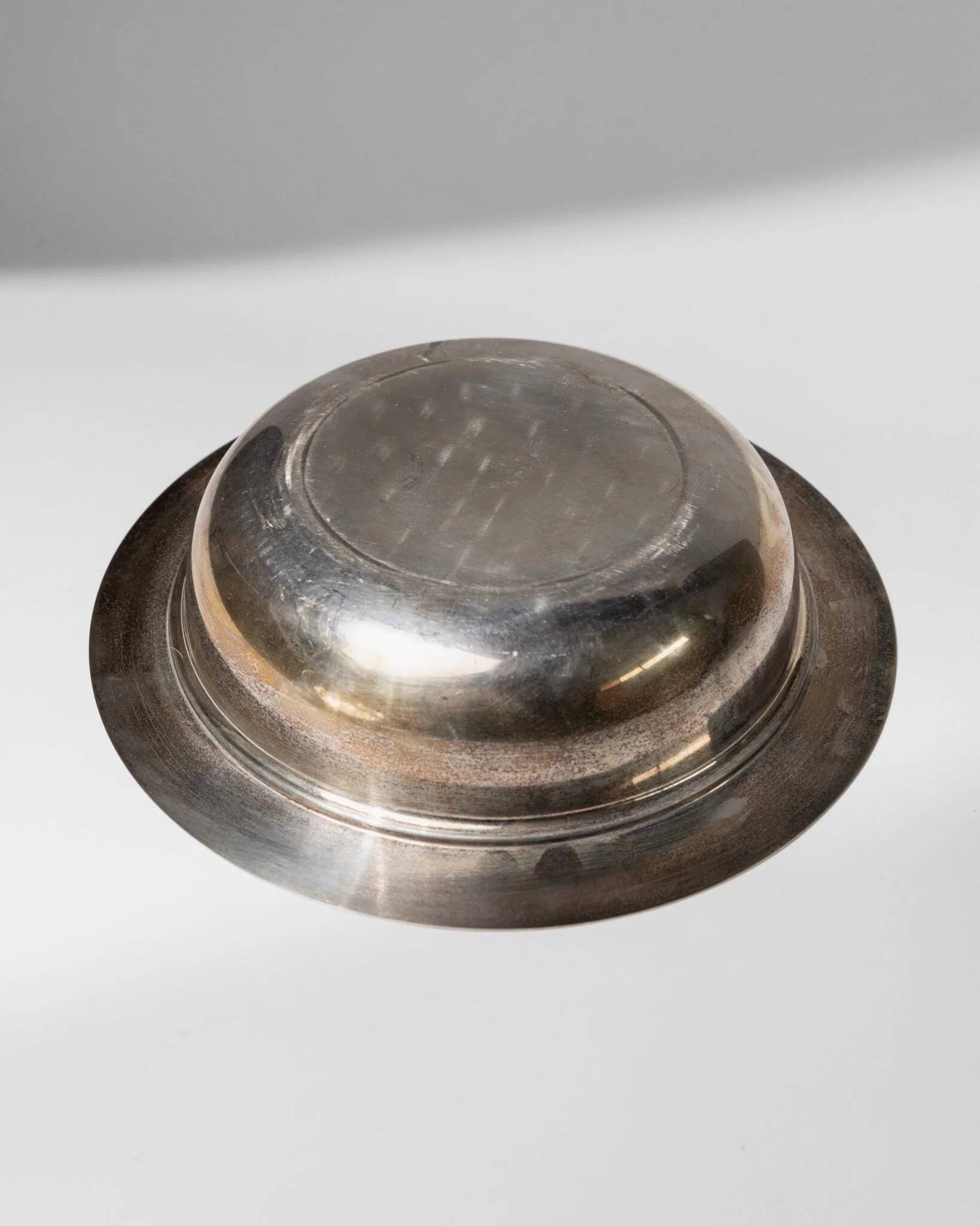 Silver-plated pumpkin-shaped bowl with lift-off lid, 1940s vintage centerpiece in metal
