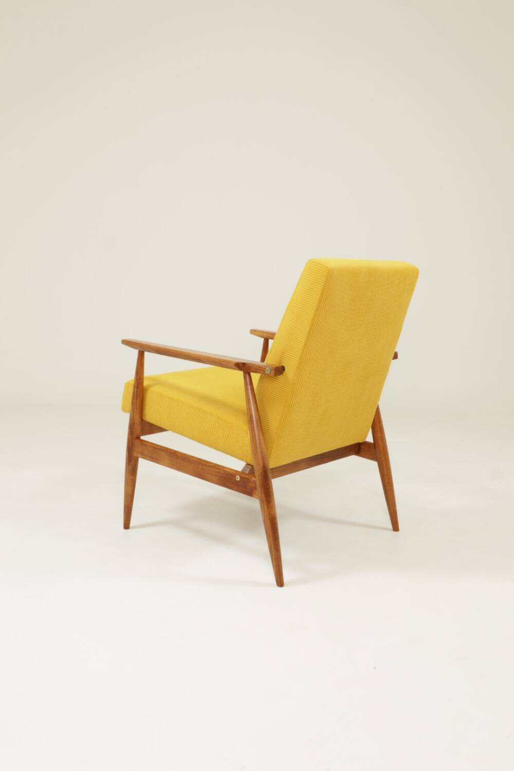 Fauteuil vintage jaune velours côtelé Scandinavian design by H.Lis