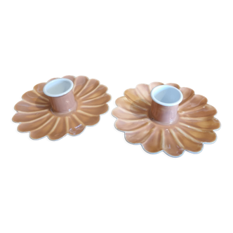 Pair of candlesticks in flower-shaped enamelled sheet