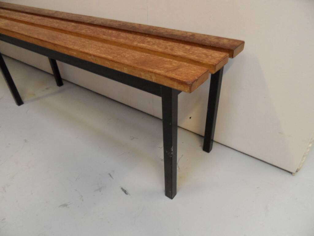 Banc d'école vintage