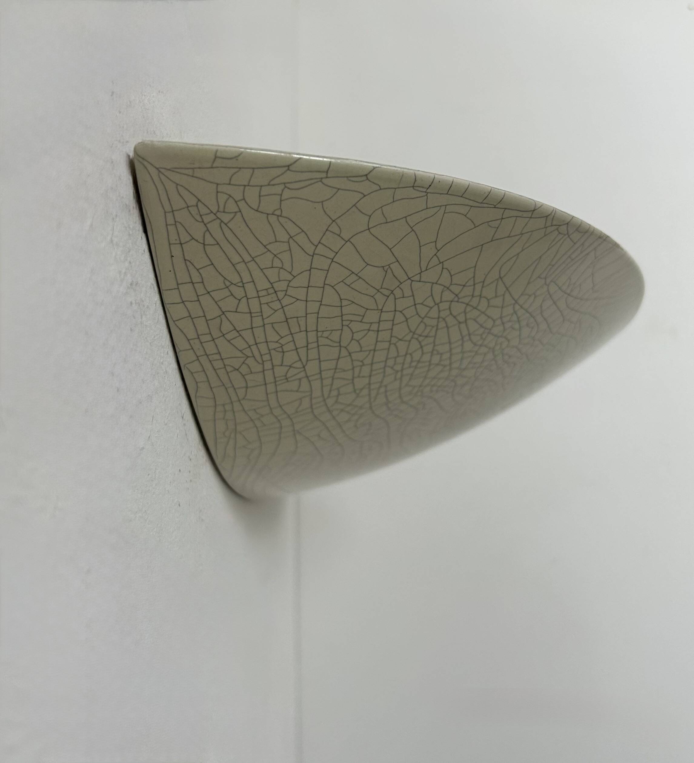 Pair of vintage wall lights in crackled porcelain, France, 1970.