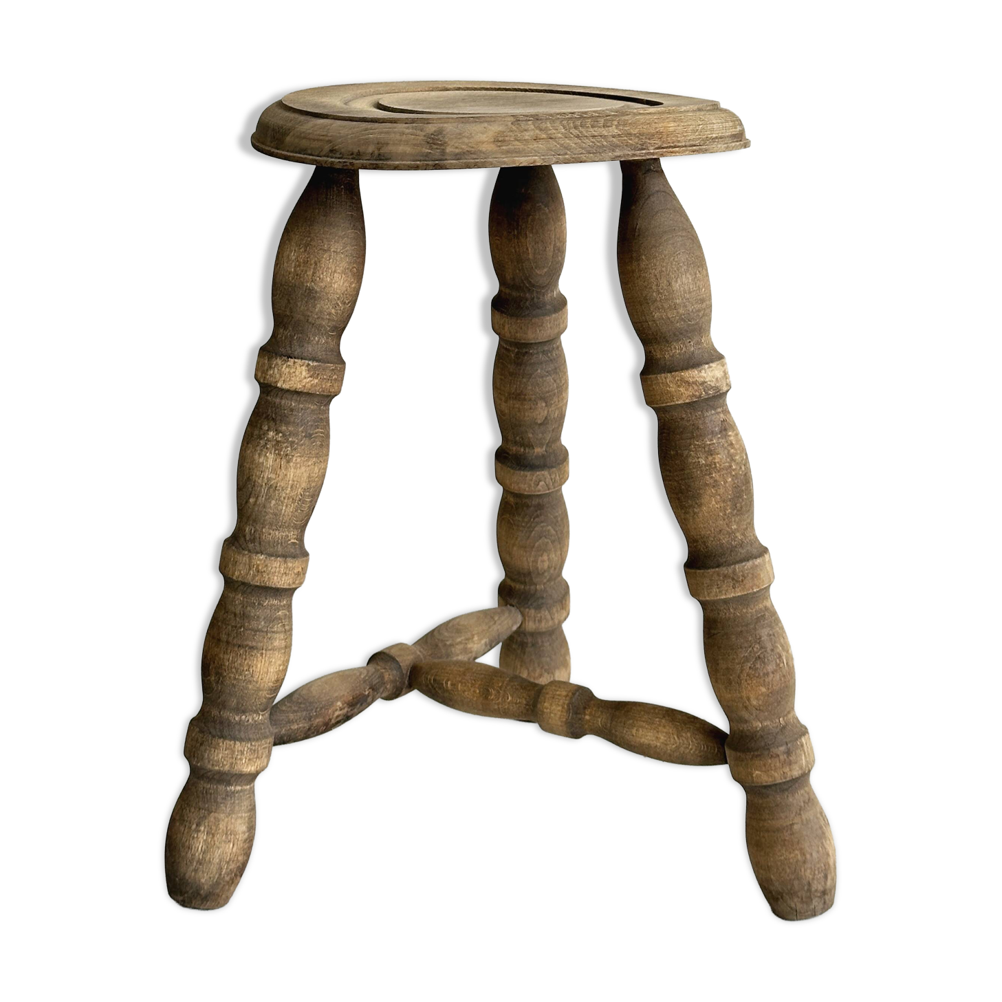 Tabouret tripode ancien en bois