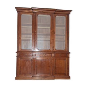 Bibliothèque vitrée en merisier