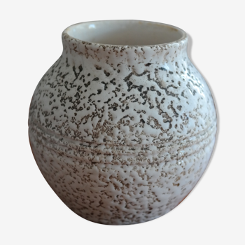 Small vase ball enamelled white