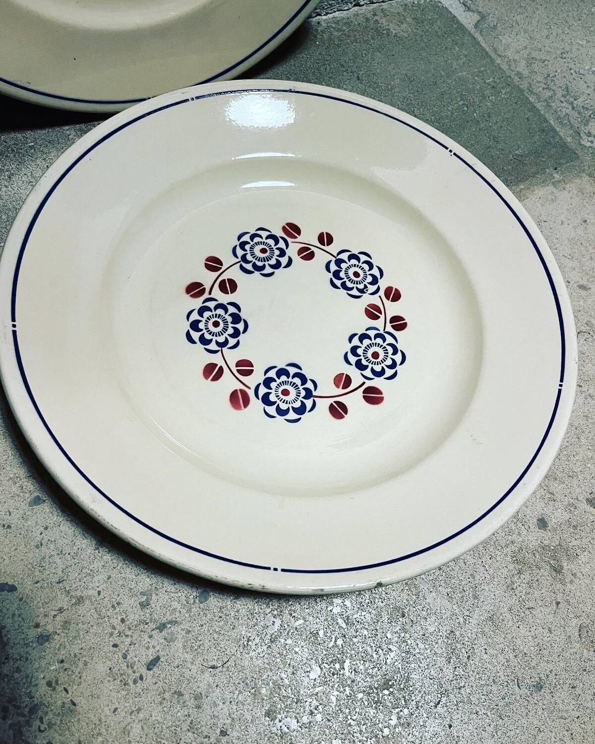 Large Badonwiller serving dish 1940/50