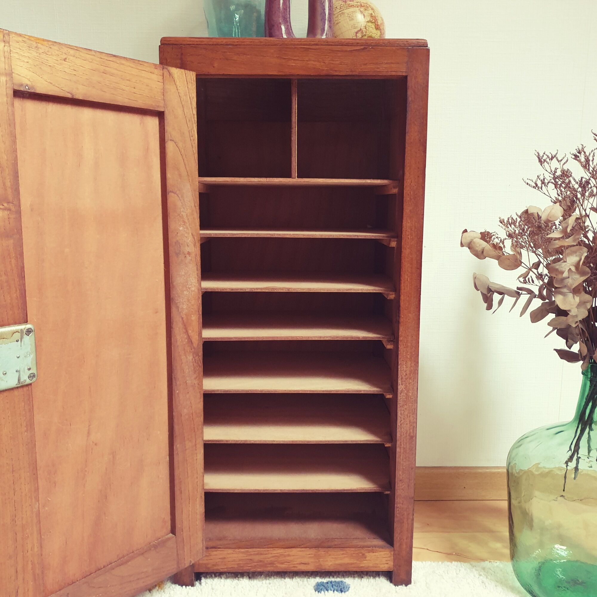 Furniture of metier in its juice perfect vintage condition