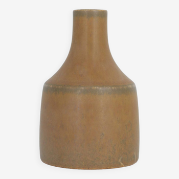 Small Mid-Century Scandinavian Modern Collectible Caramel Stoneware Vase by Gunnar Borg for Höganäs