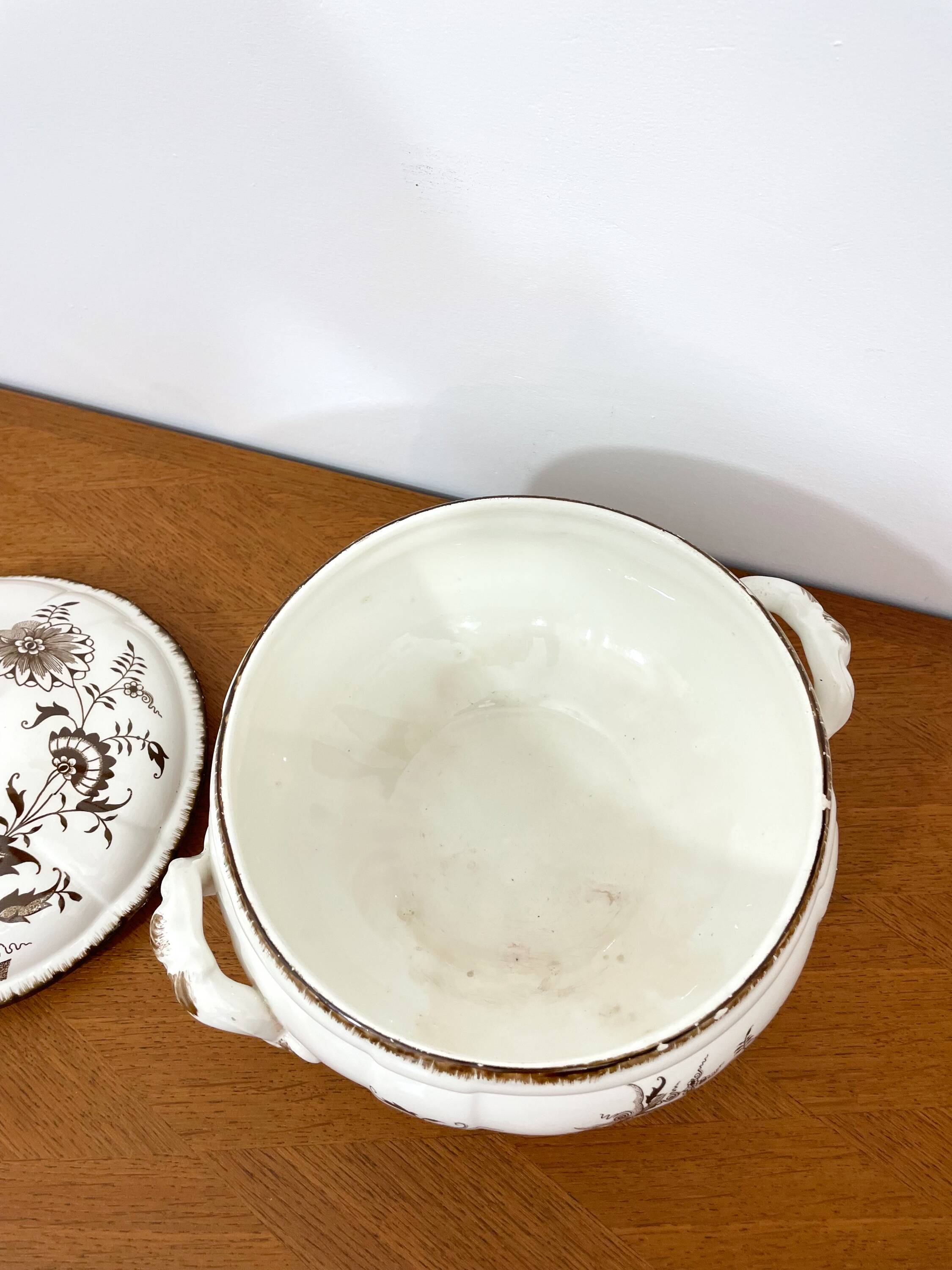Soup tureen / Vegetable dish in earthenware - Sarreguemines - 1940s/50s