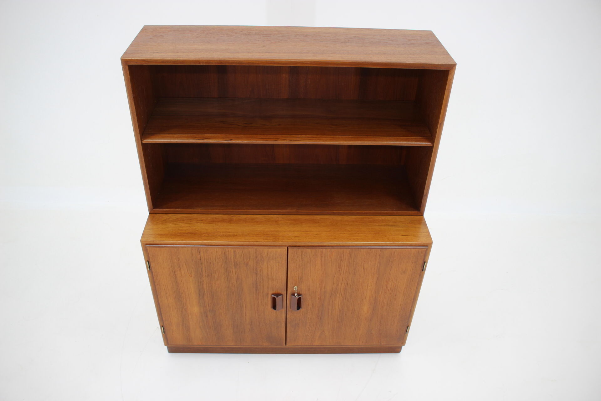 Danish teak bookcase by Børge Mogensen published by Soborg Möbler 1960s, Denmark