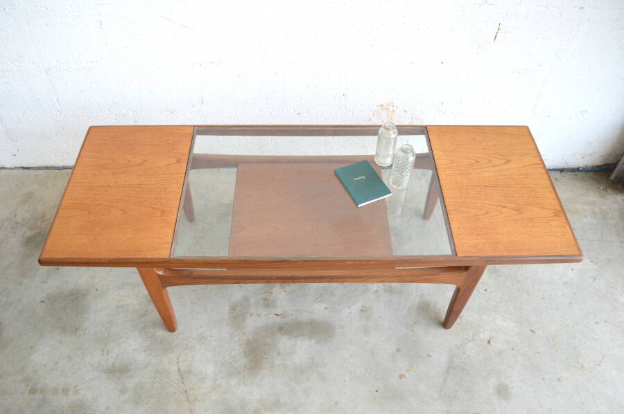 Table basse par G-plan plateau verre 136 cm