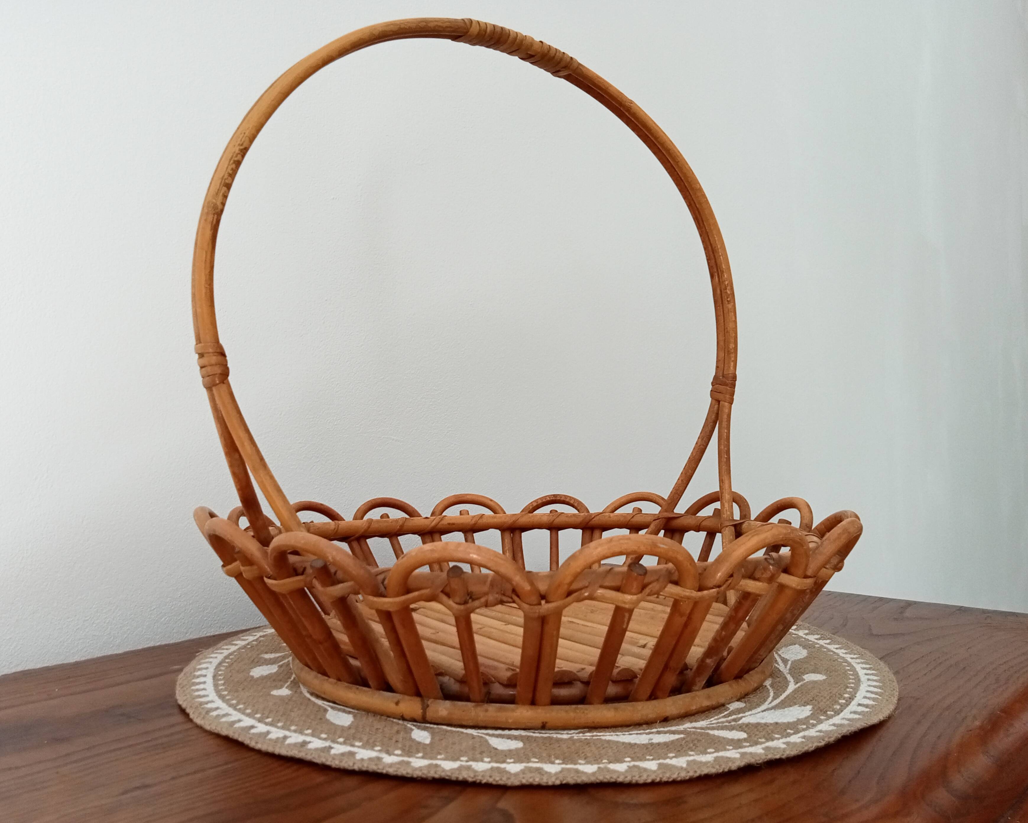 Vintage rattan basket 70s
