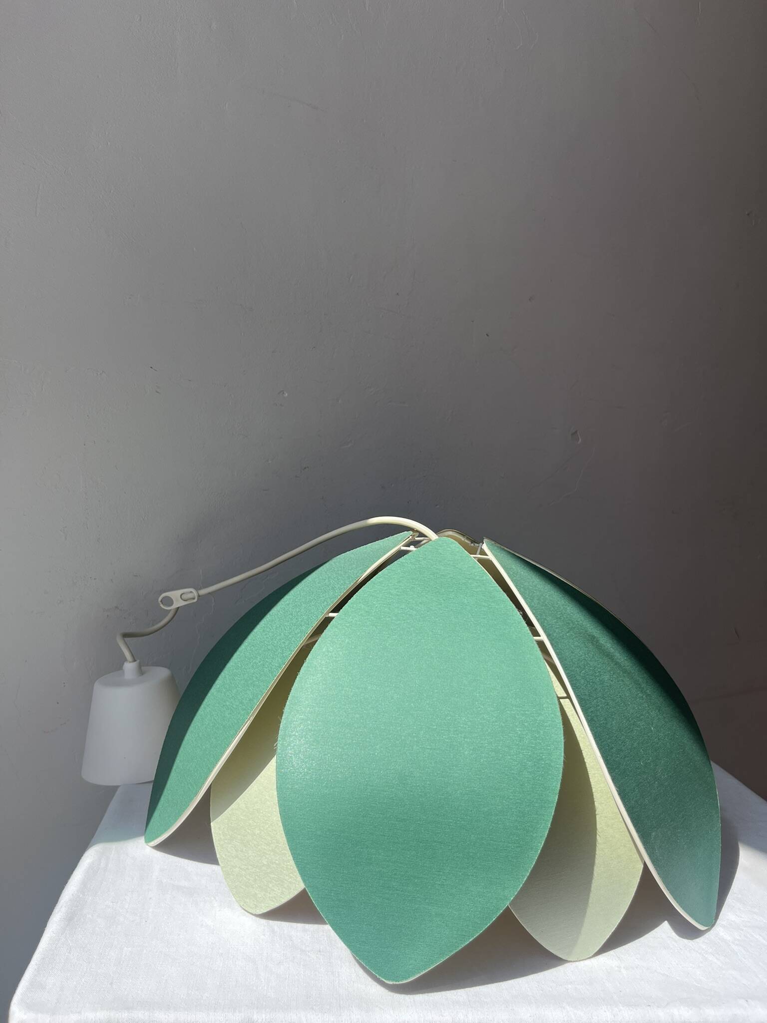 Suspension vintage fleur de lotus verte, 12 pétales