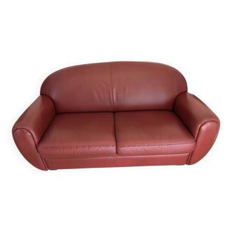 Red leather sofa Suffren 2-seater – Excellent condition