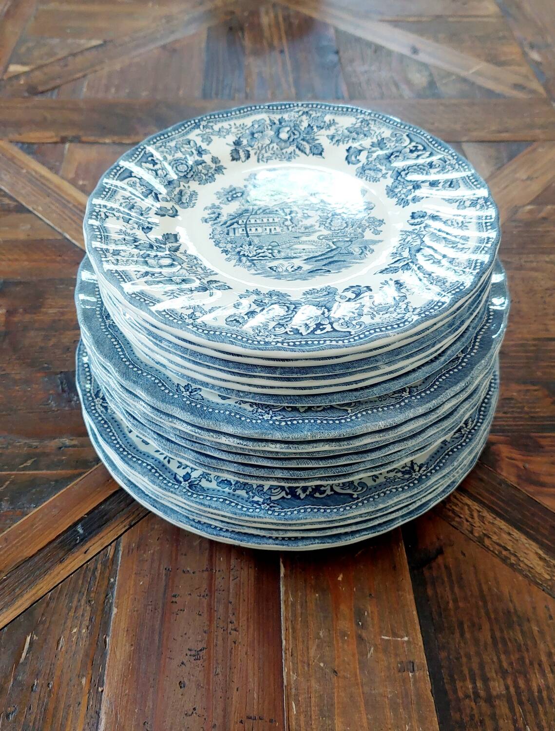 Tonquin Plate Set by Myott – 17 Piece Vintage Earthenware