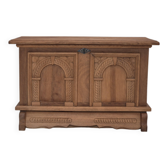 Commode danoise des années 1970, bois de chêne massif, état d'origine.