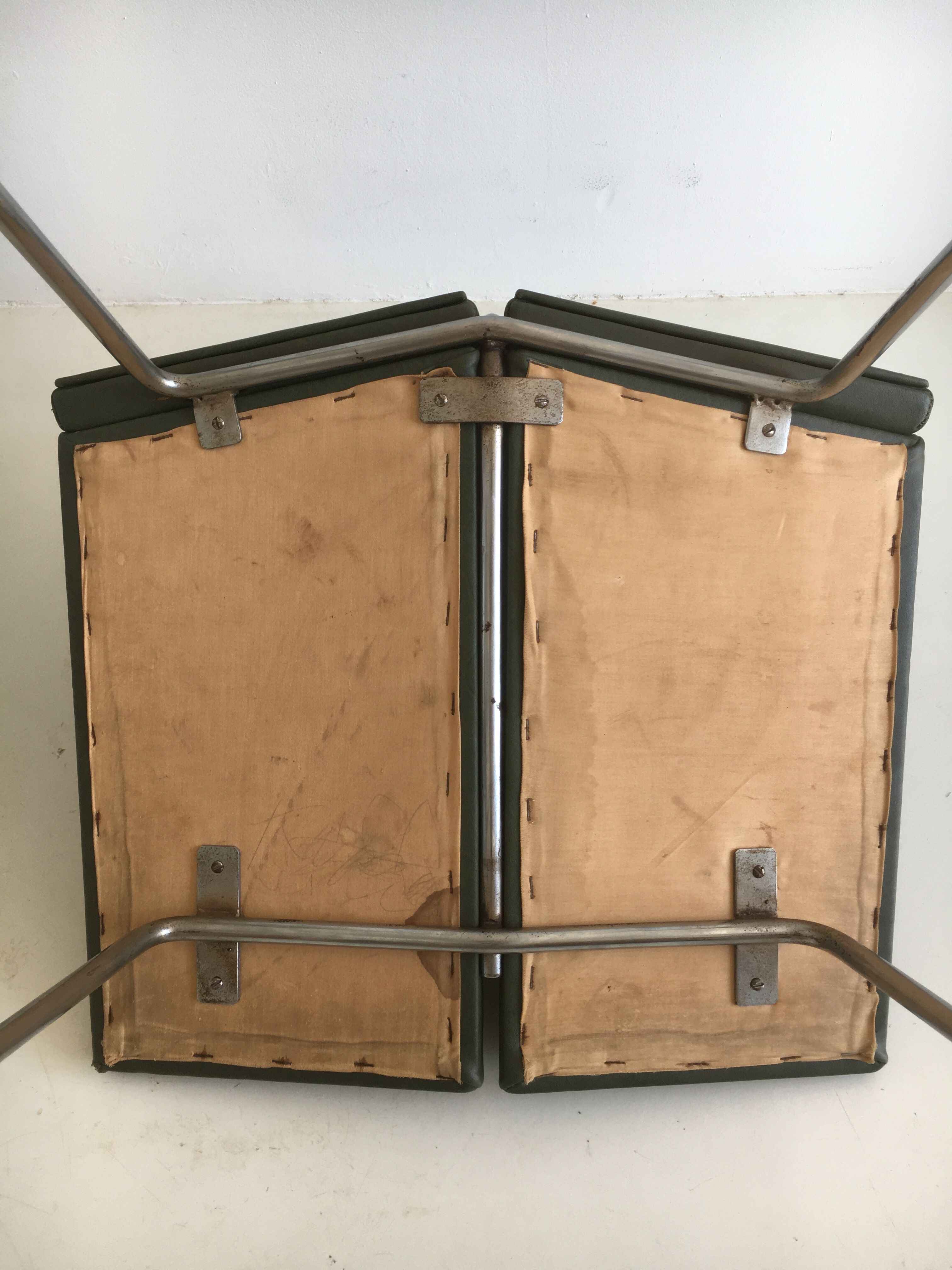 Chair Pierre Guariche, édition Steiner