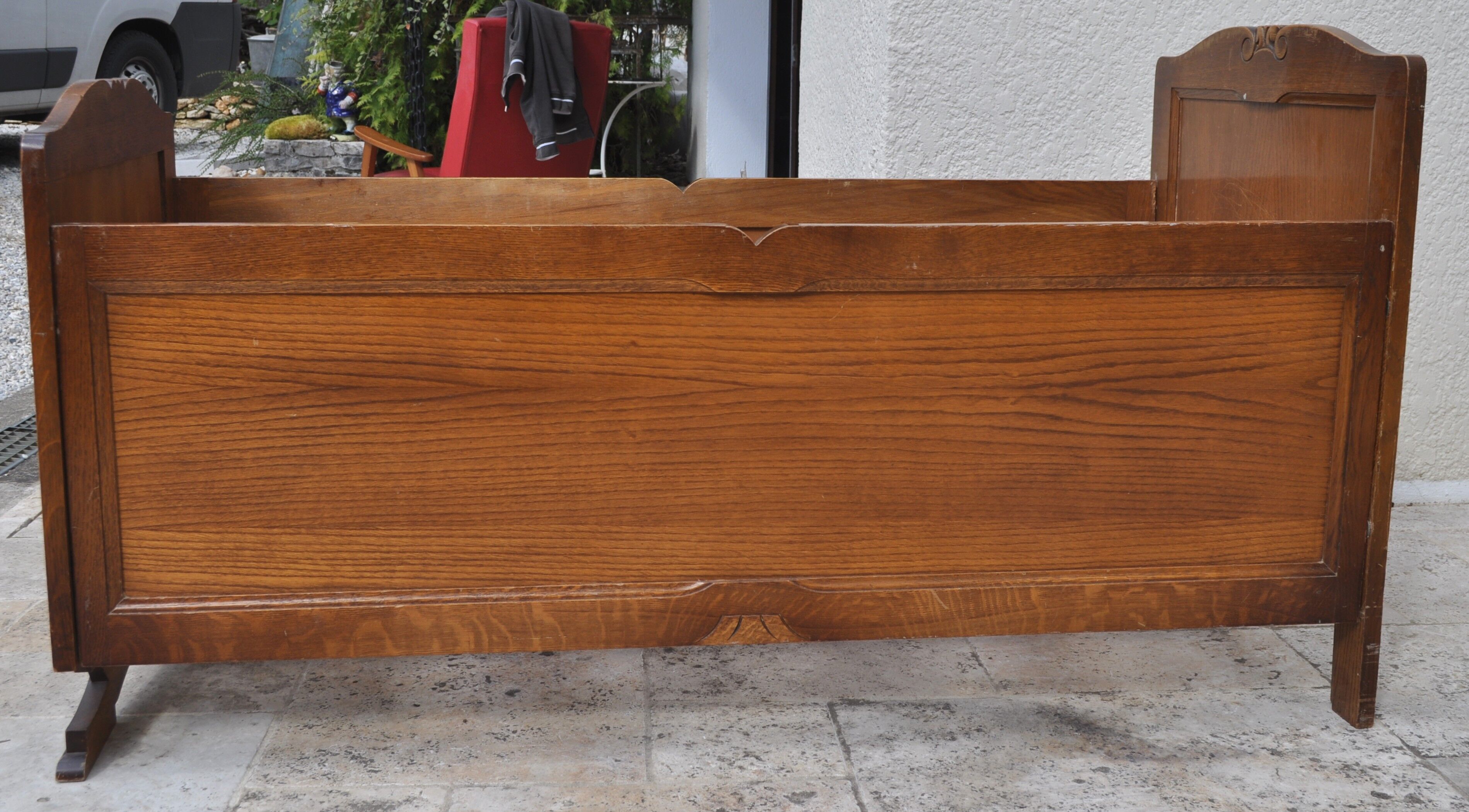 Child bed wood décor bird