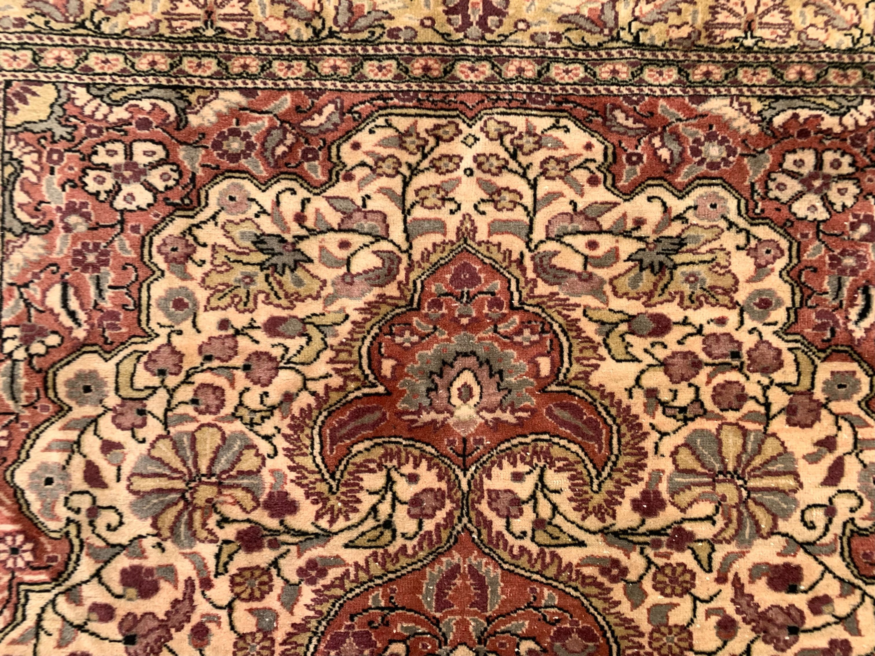 Vintage turkish rug 211x147 cm