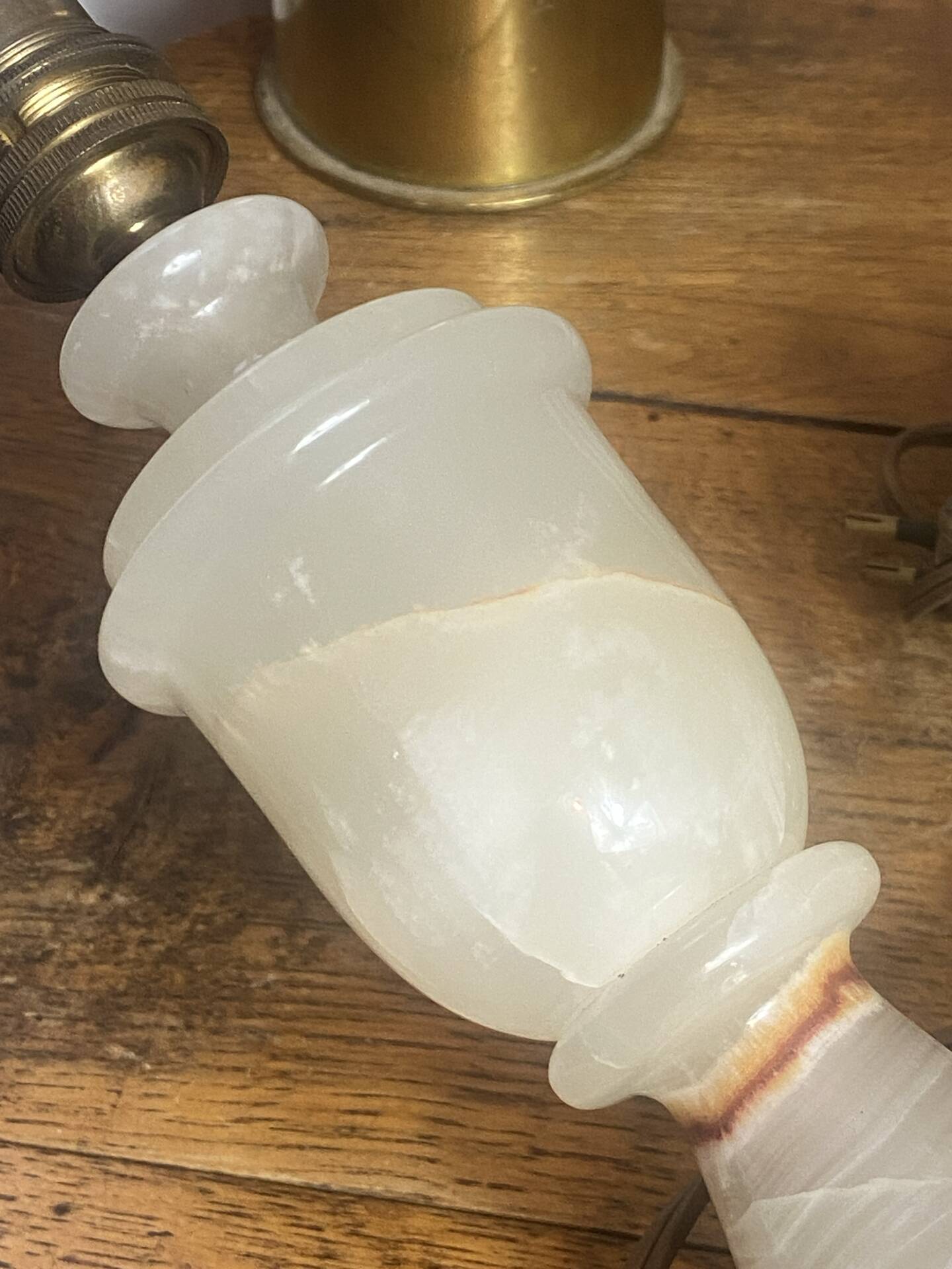 Onyx lamp base