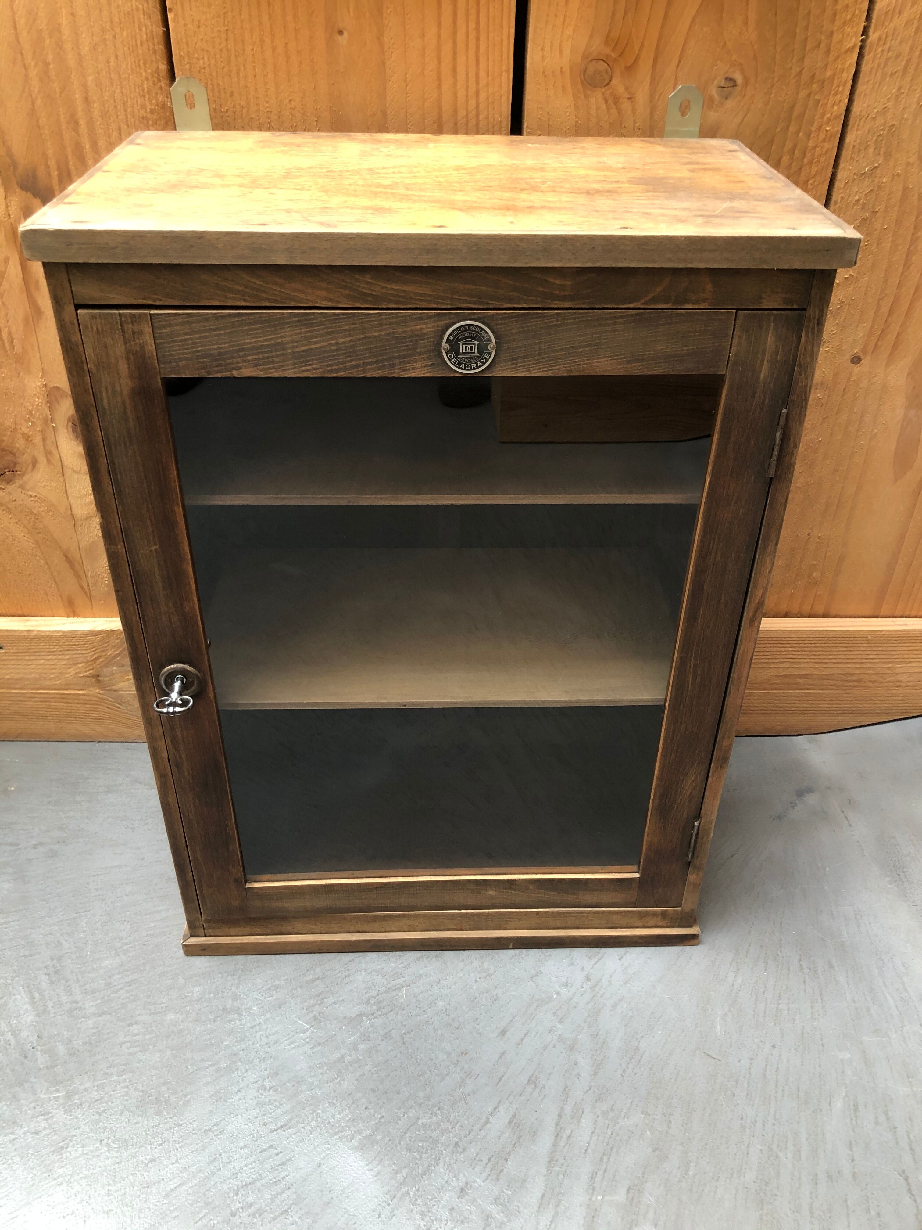 Wall display case school furniture