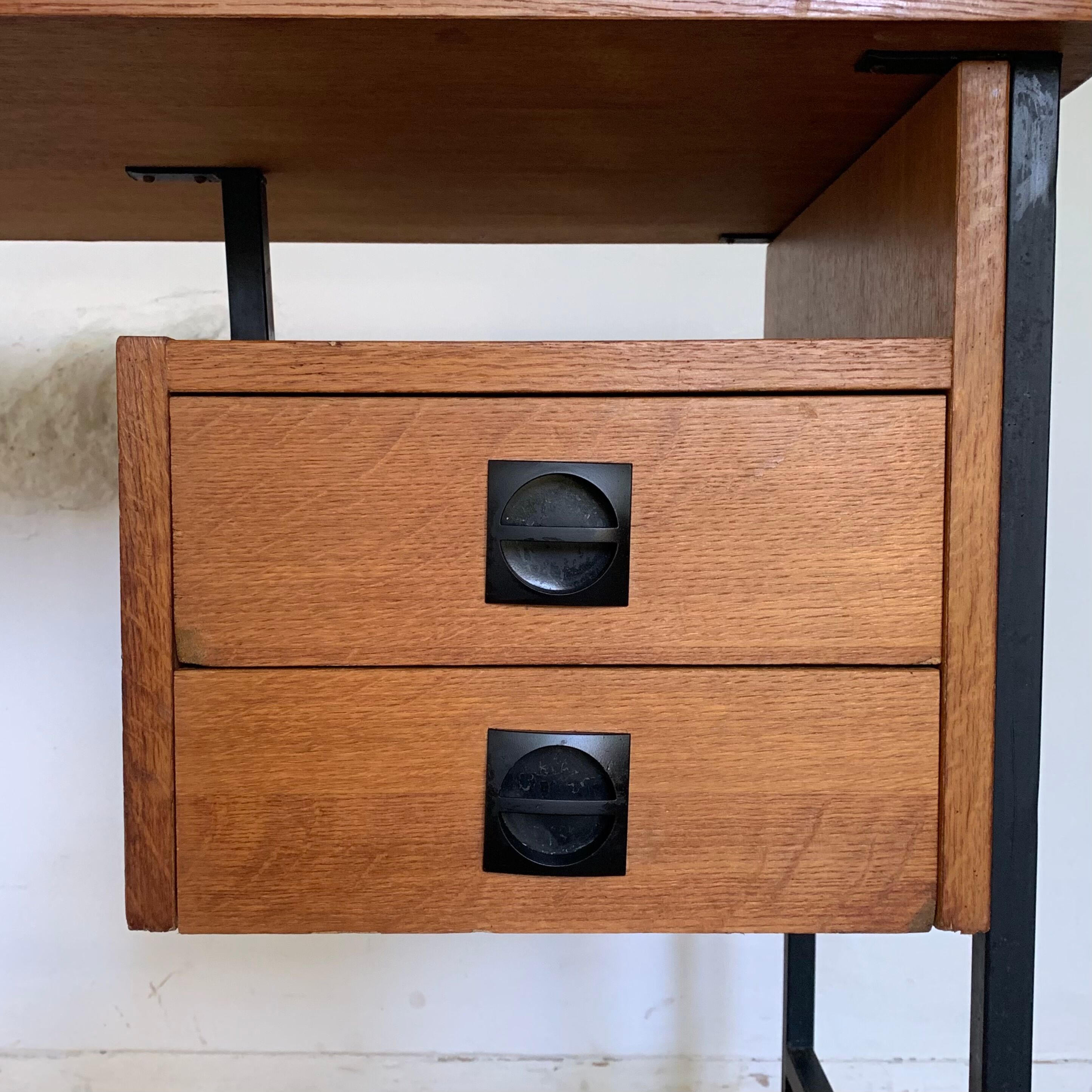 Bureau moderniste en chêne vintage