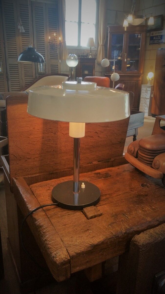 Light industrial metal 50s