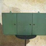 Workshop wall shelf