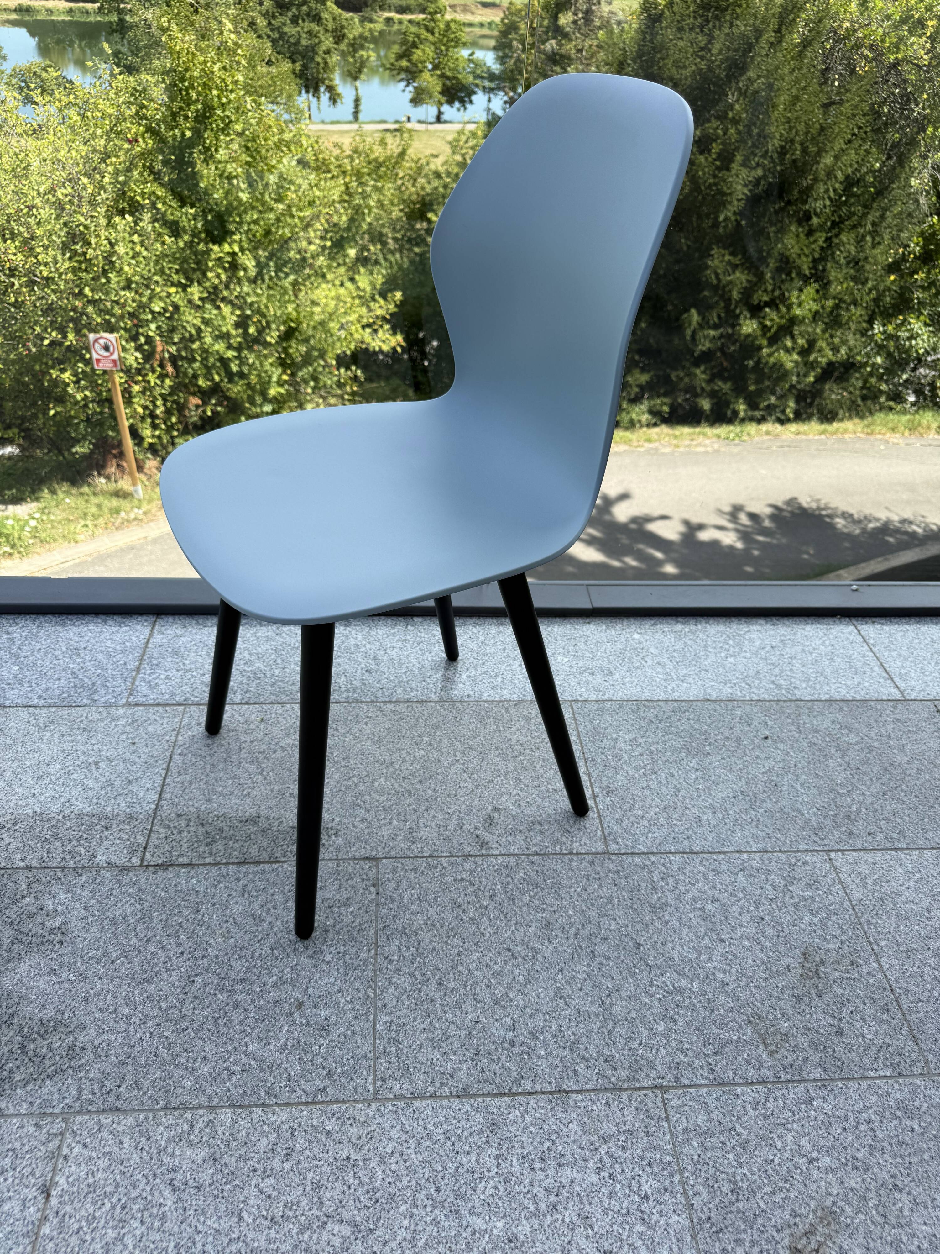 Sedus designer chair in light blue – black wooden base