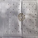 Linen table centre
