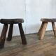 Paire de tabourets brutaliste tripode desgin brut