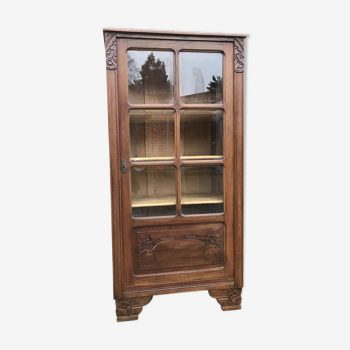 Armoire vitrine parisienne