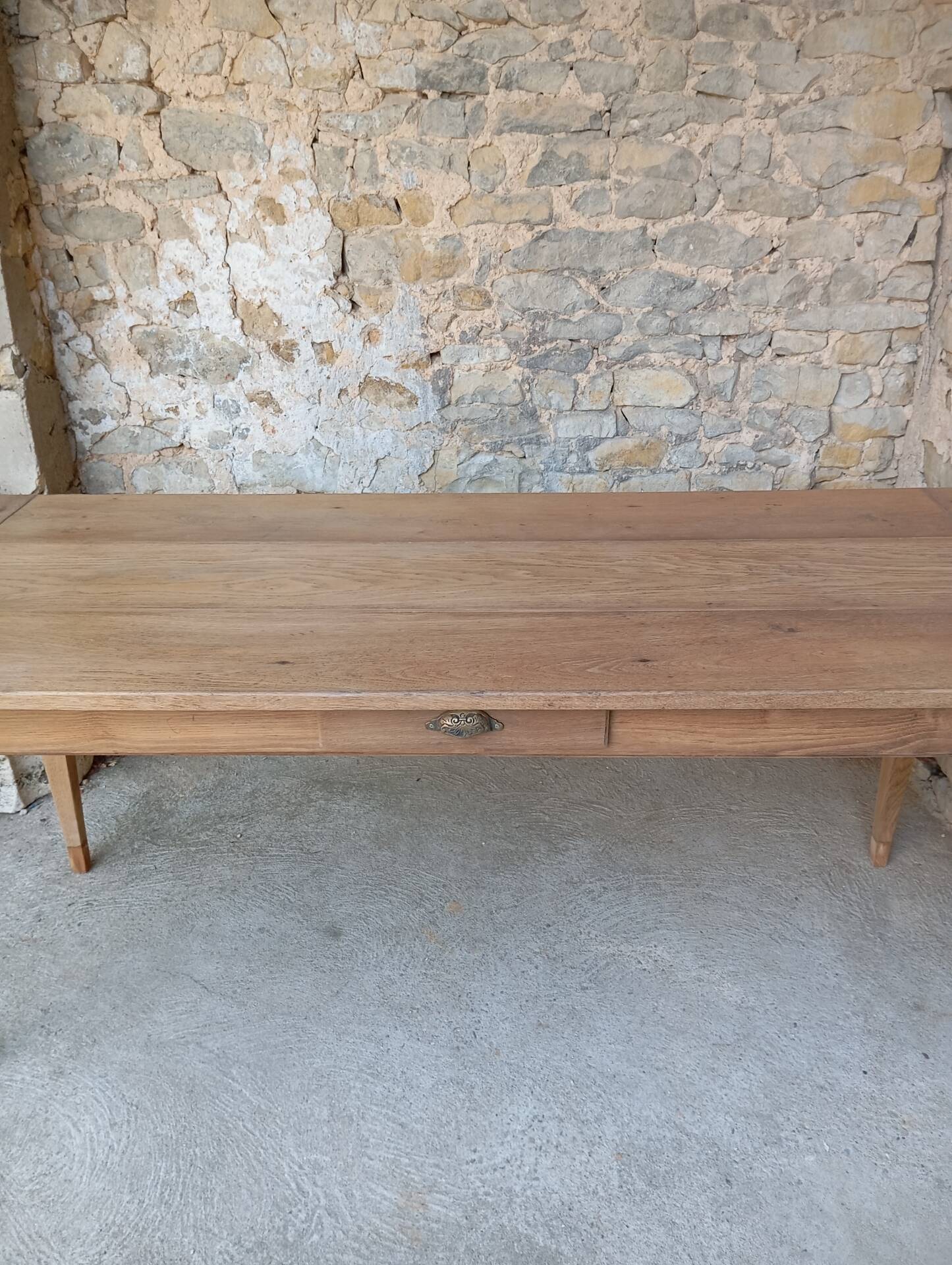 Farm table