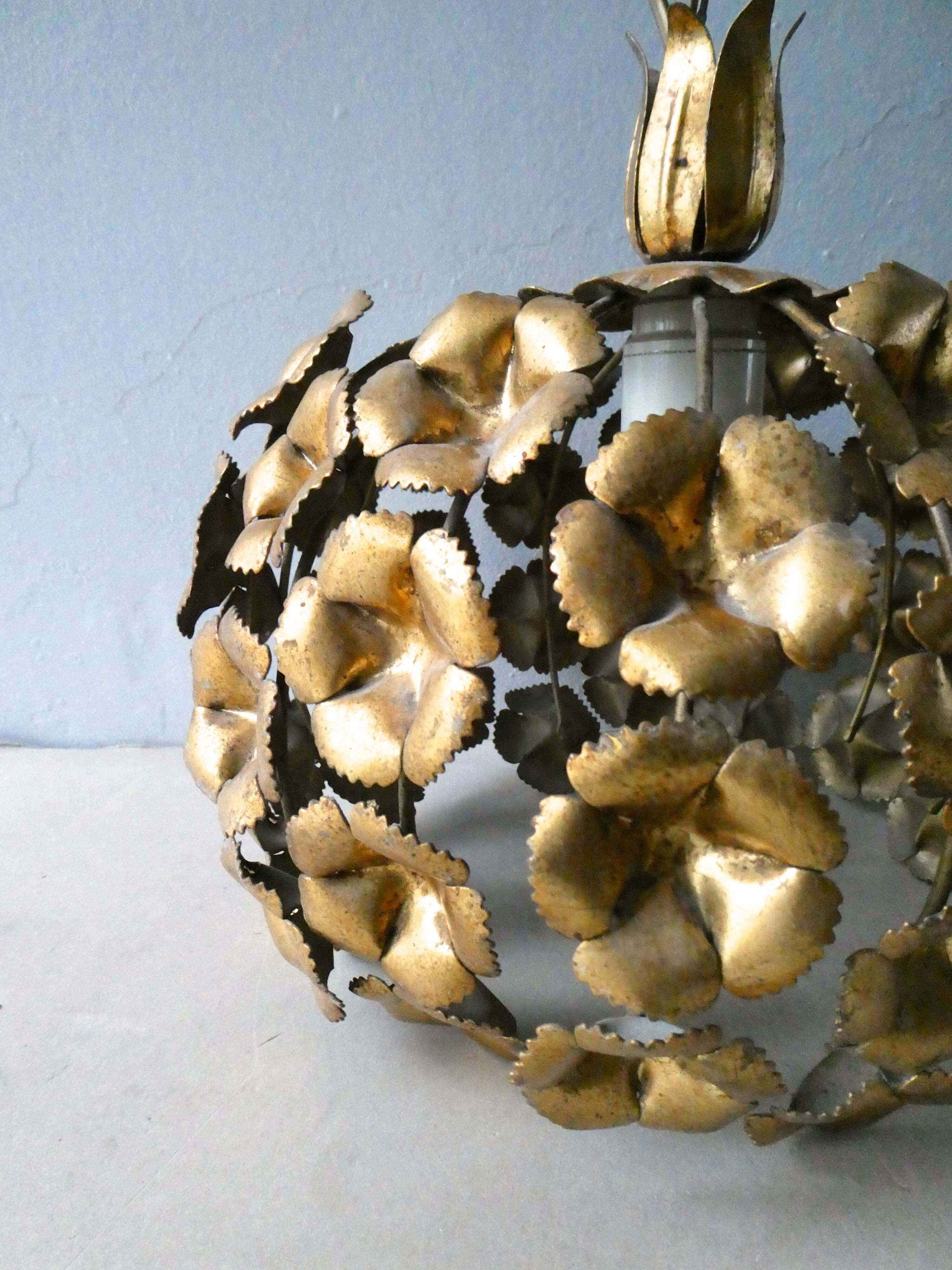 Hanging lamp with flowers in gilded metal, 60/70 years