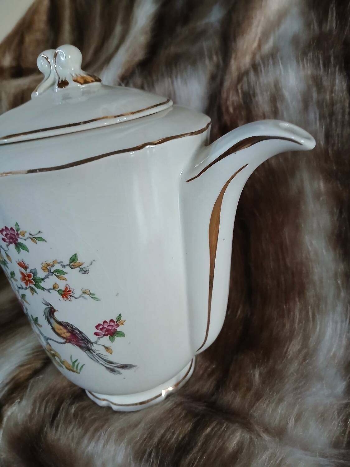 Antique porcelain coffee/tea pot