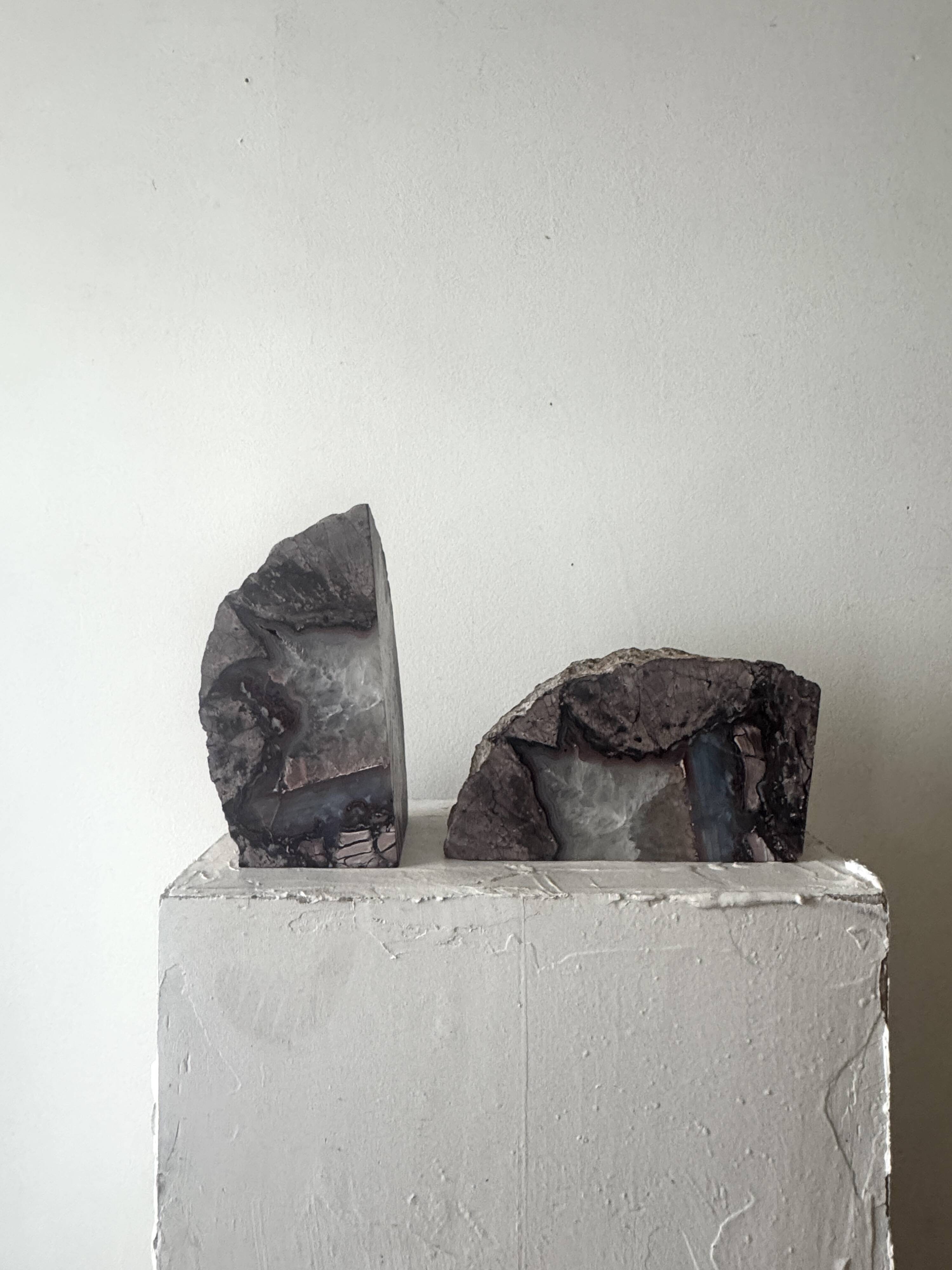 Mineral bookends made of genuine agate stone.