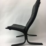 Mid-Century design black leather lounge chair by Ingmar Relling for Westnof