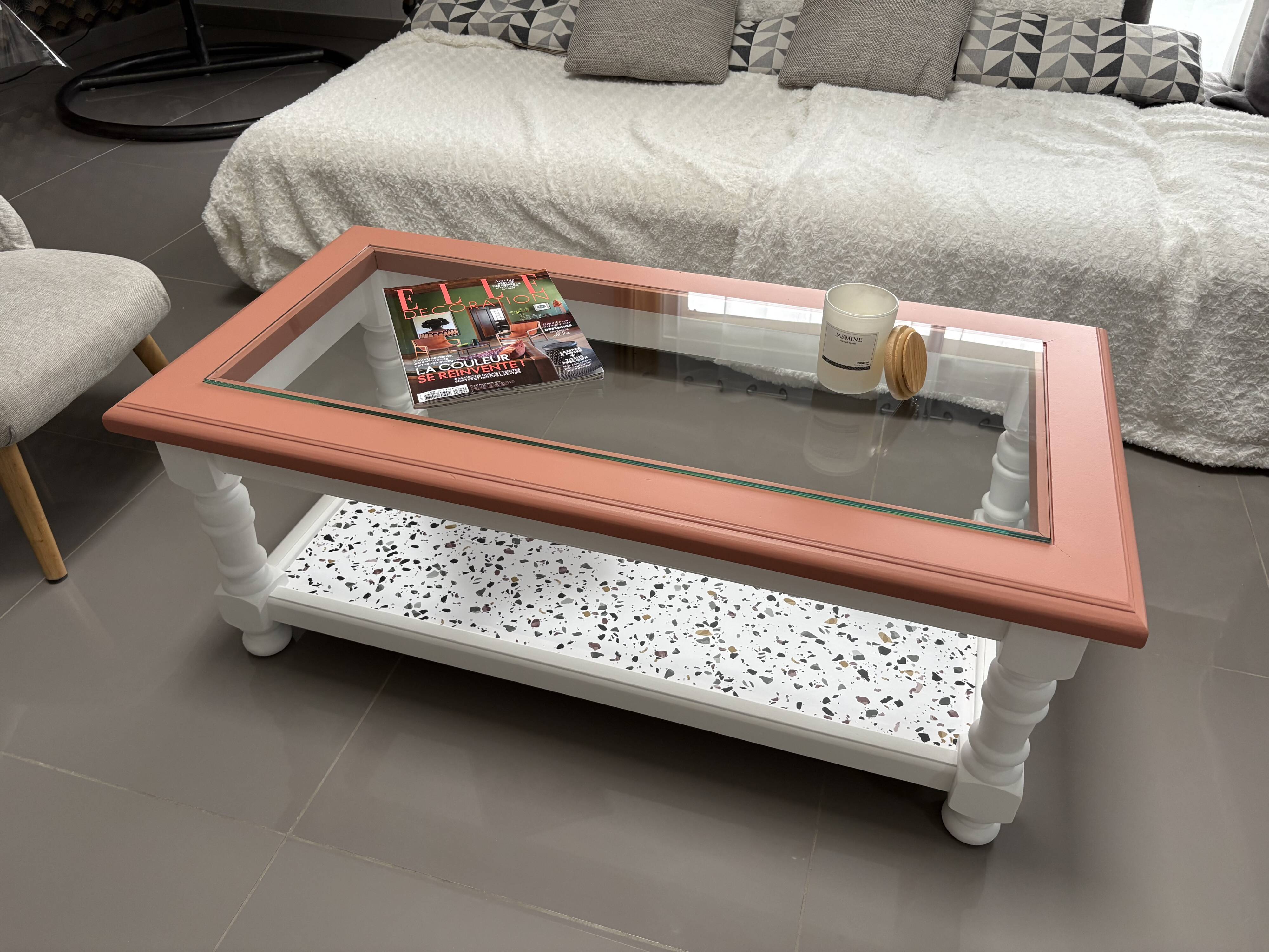 Refurbished vintage coffee table with laminated safety glass