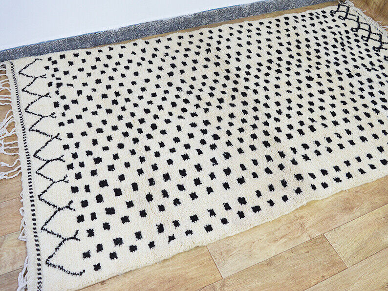 Moroccan berber carpet 252x146cm