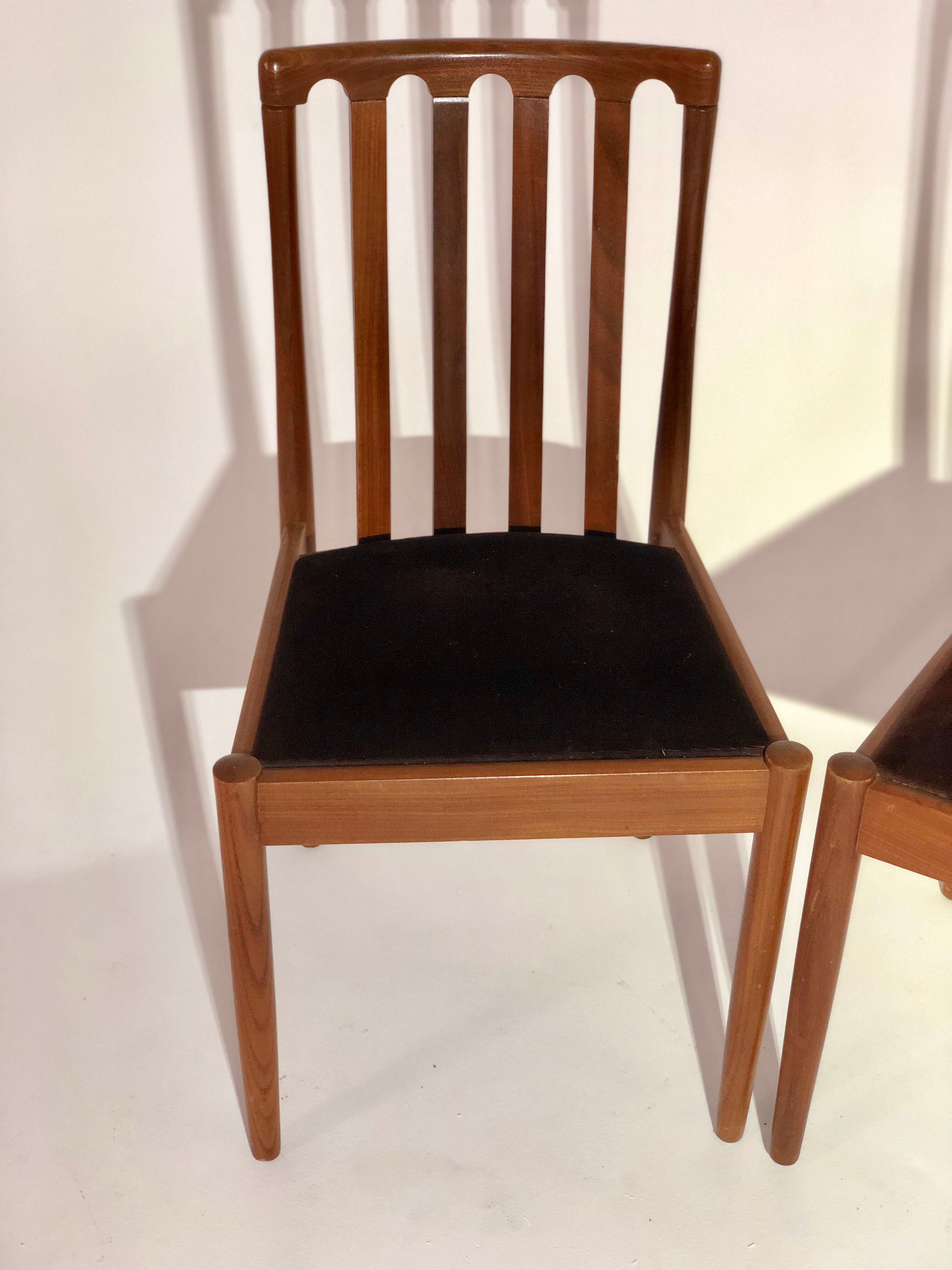 Suite of 3 vintage chairs - Velvet and wood - Italian style