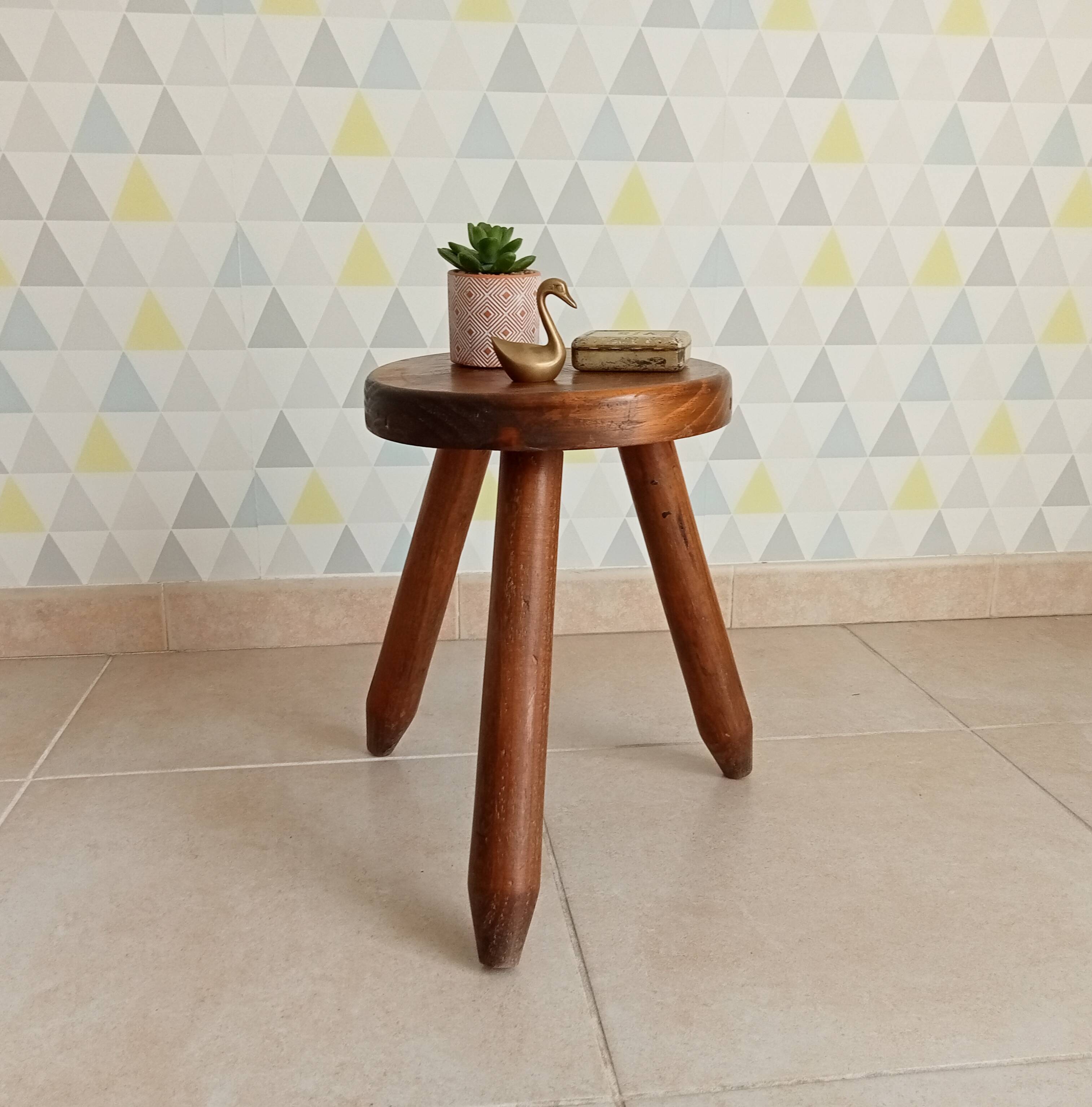 Vintage tripod stool from the 60s/70s