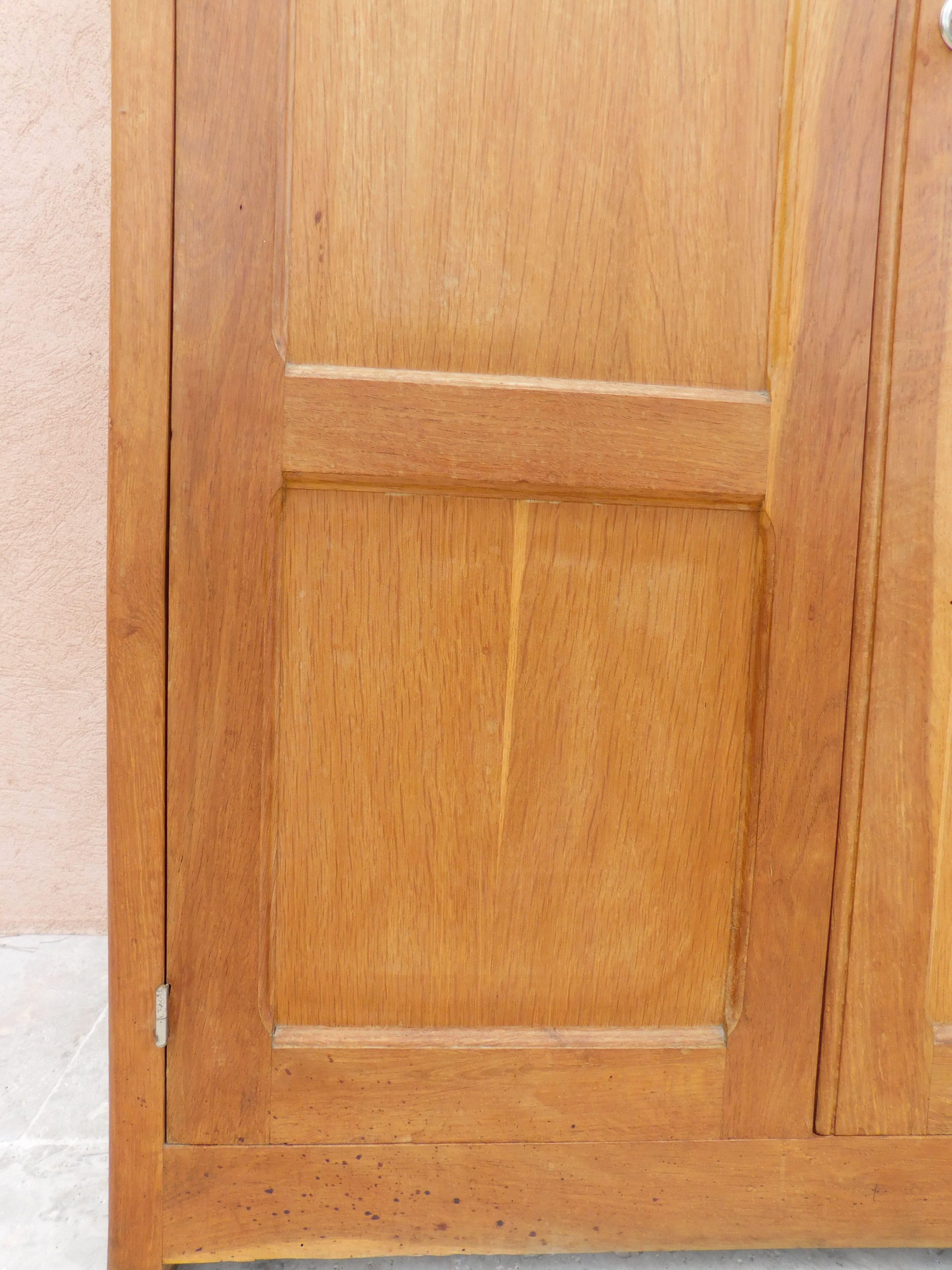 Armoire parisienne