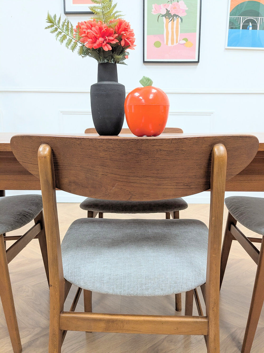 Set of 4 vintage chairs