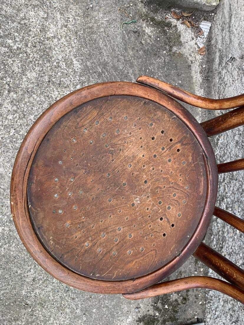 4 bistro chairs in curved wood N° 18 of the 1920s 1930s wooden seat