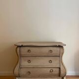18th century Dutch chest of drawers