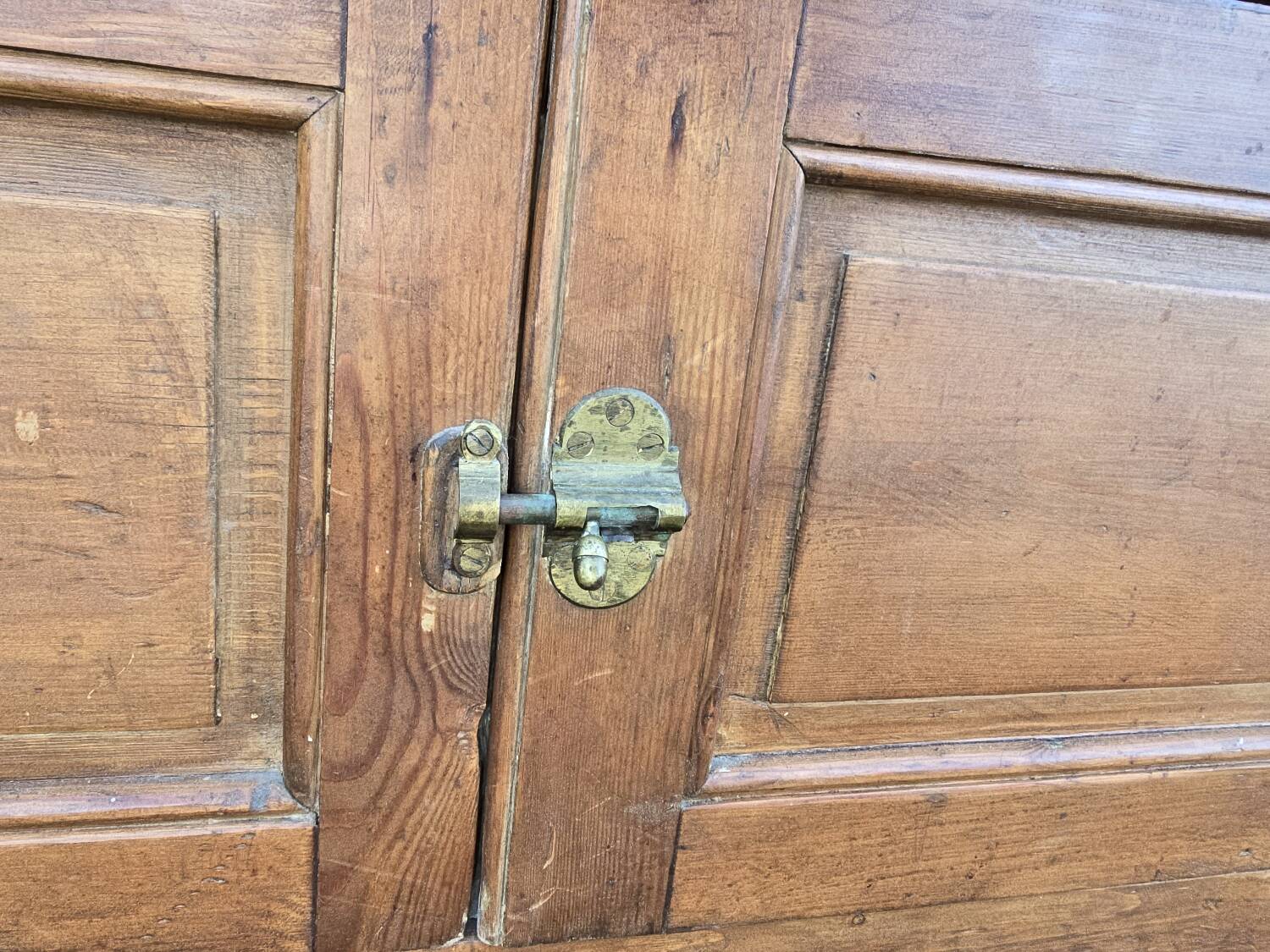 Parisian dresser buffet