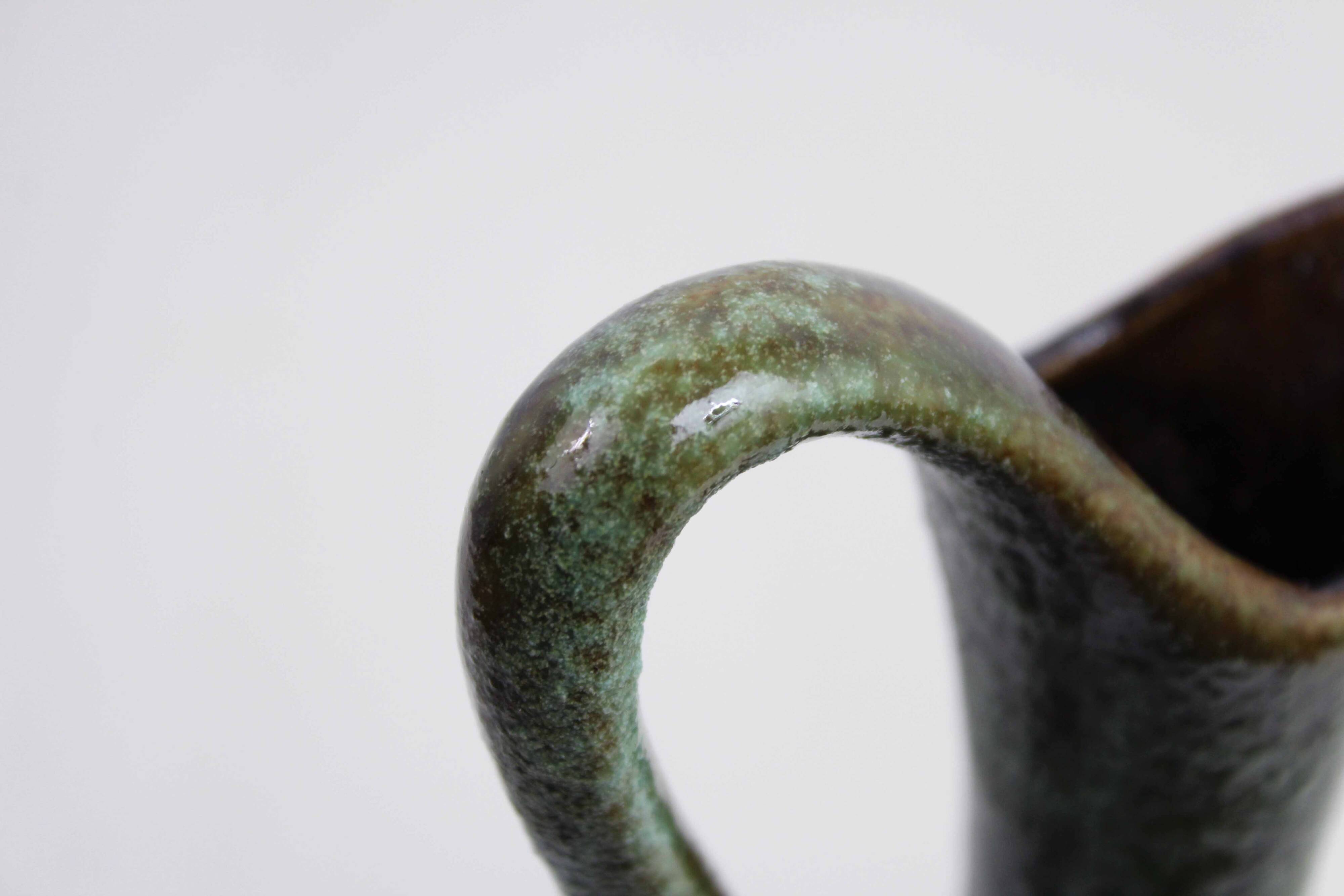 WG pitcher vase 1970